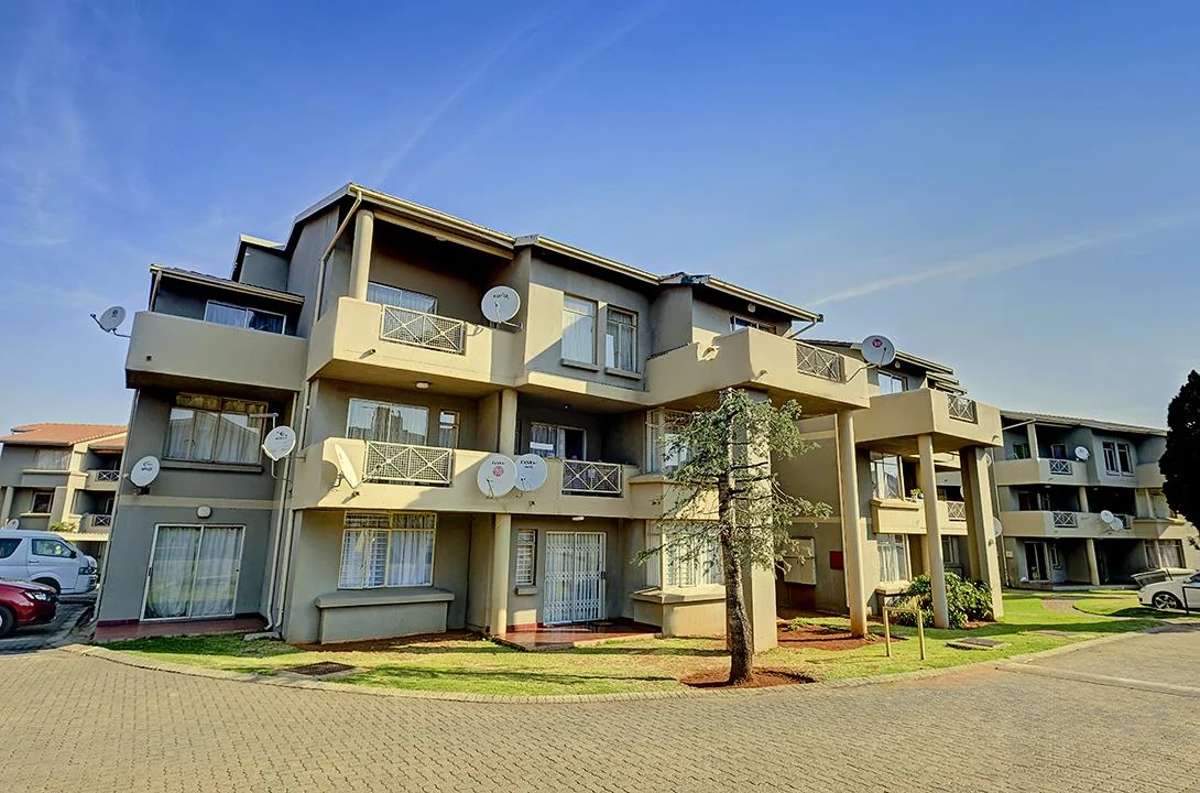 3 BEDROOM APARTMENT FOR SALE IN FLORIDA