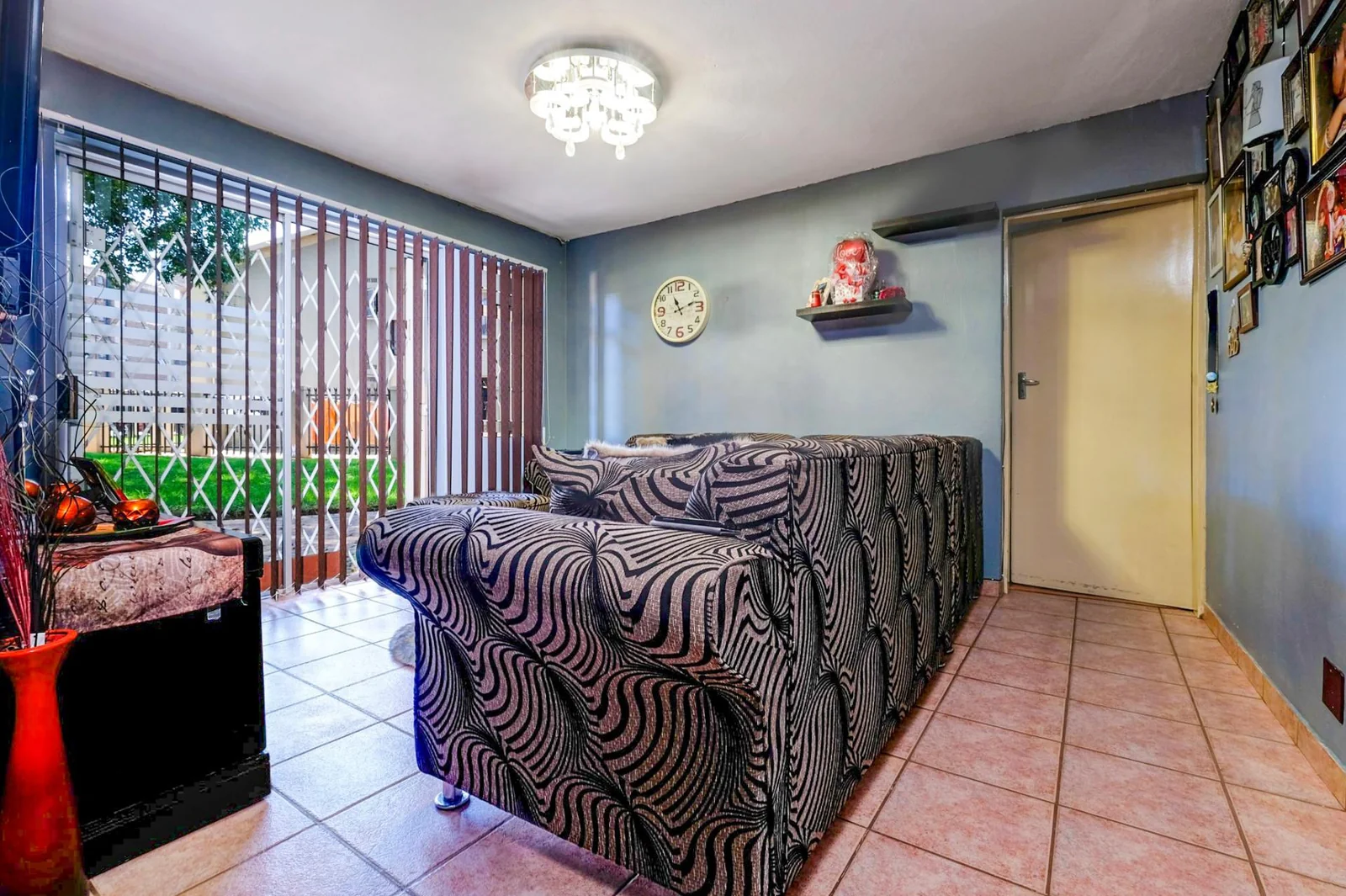 3 BEDROOM APARTMENT FOR SALE IN FLORIDA