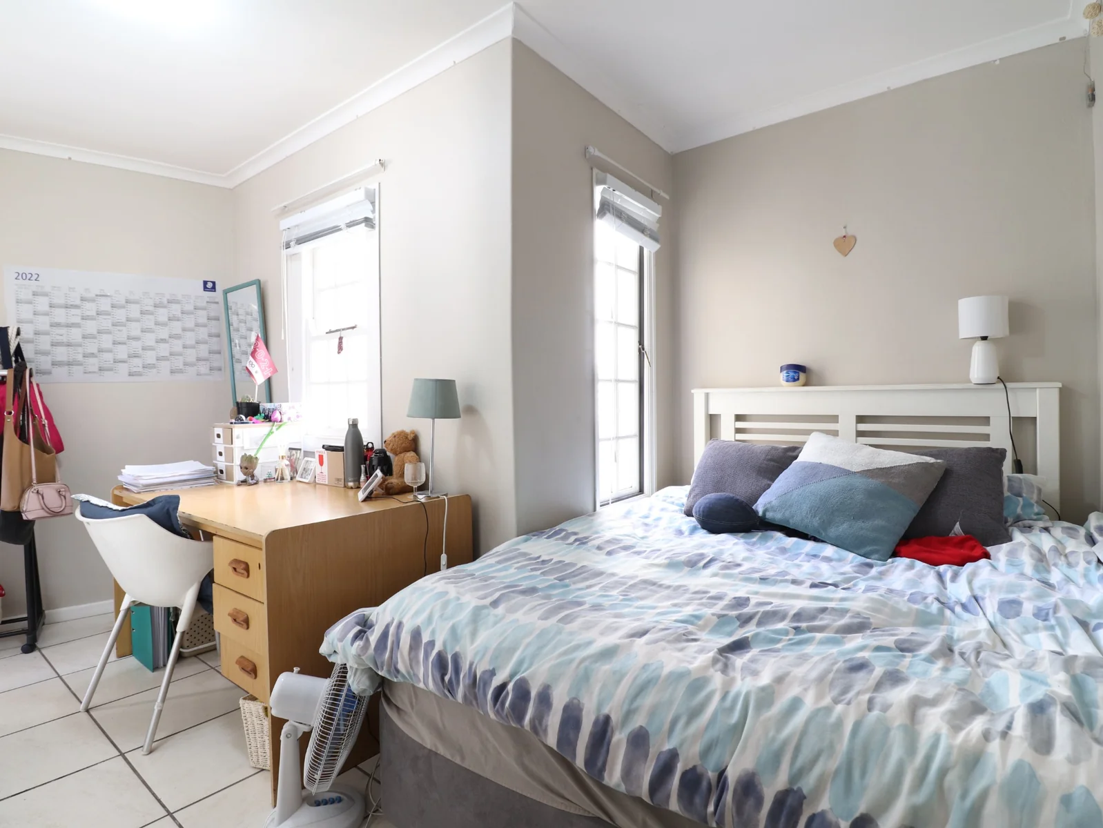 4 Bedroom semi furnished apartment in Bergzicht Plaza to rent 1 December 2026 - R34 100.00