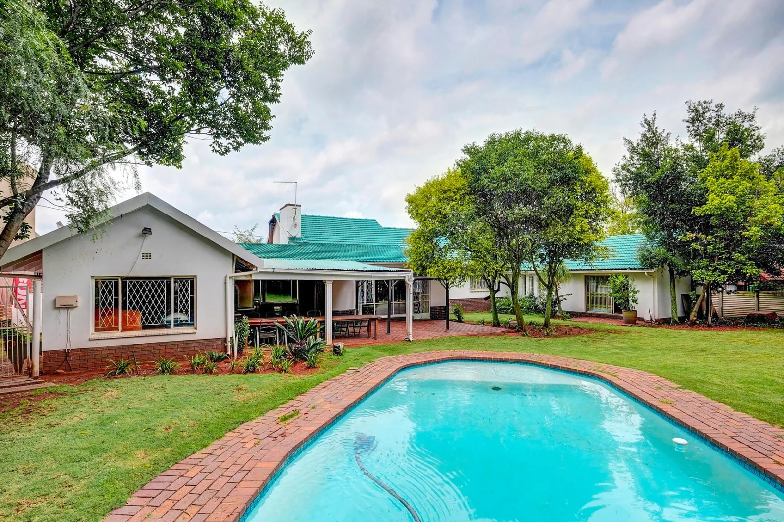 4 BEDROOM HOUSE FOR SALE IN FLORIDA PARK