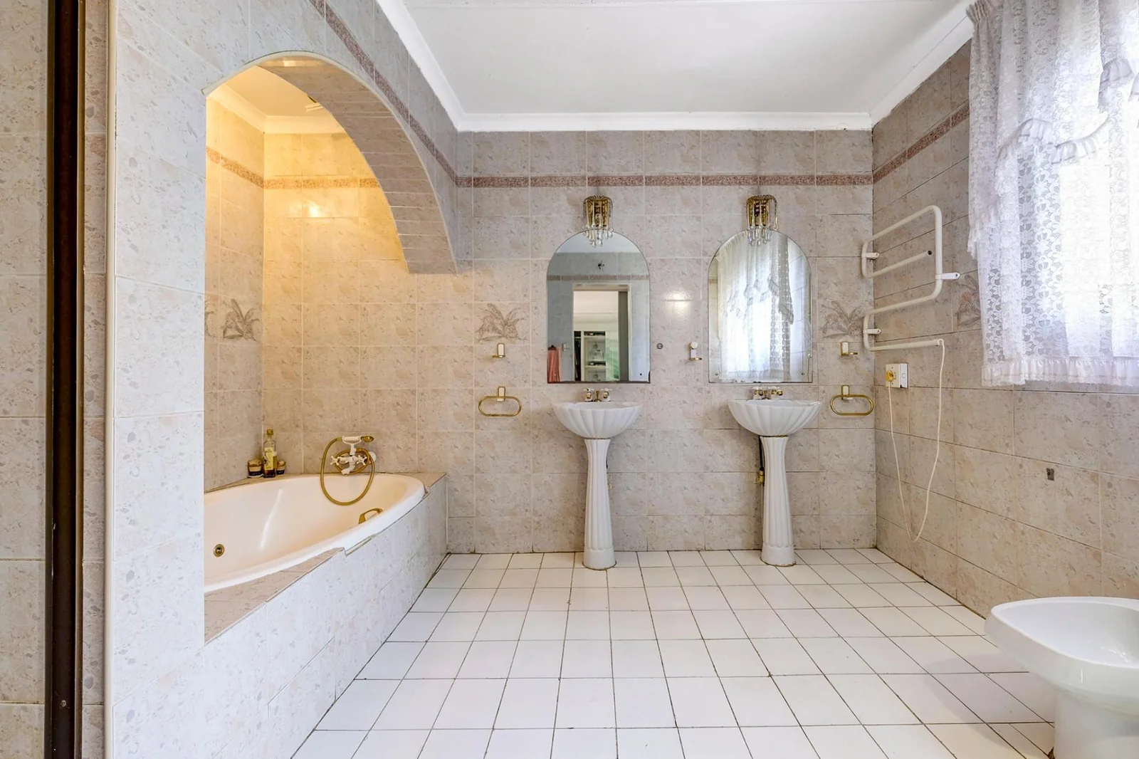 4 BEDROOM HOUSE FOR SALE IN FLORIDA PARK