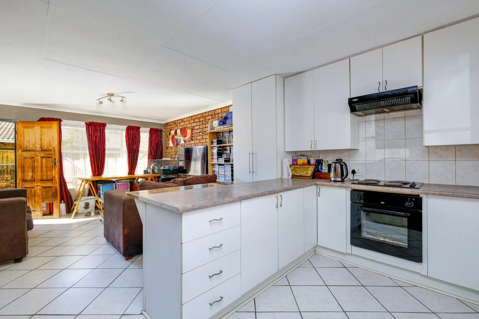 3 BEDROOM SIMPLEX IN MINDALORE