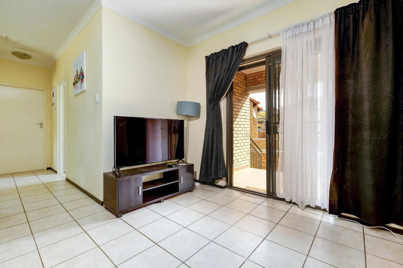 2 BEDROOM SIMPLEX FOR SALE IN RANDPARK RIDGE