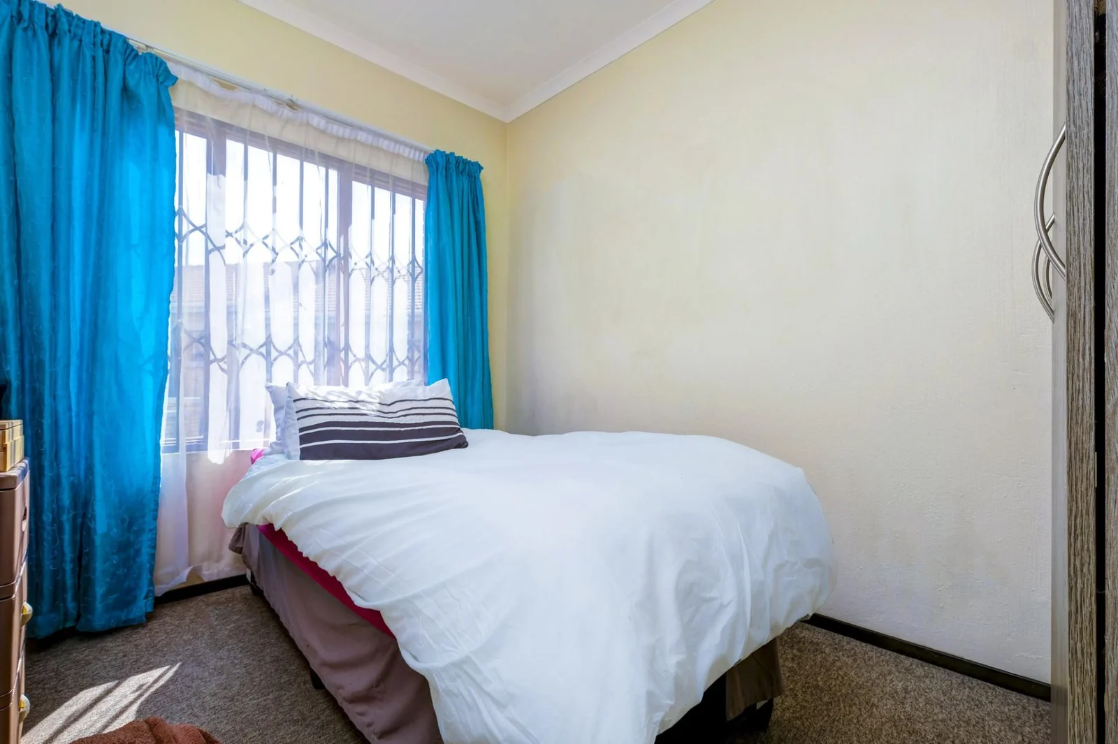 2 BEDROOM SIMPLEX FOR SALE IN RANDPARK RIDGE
