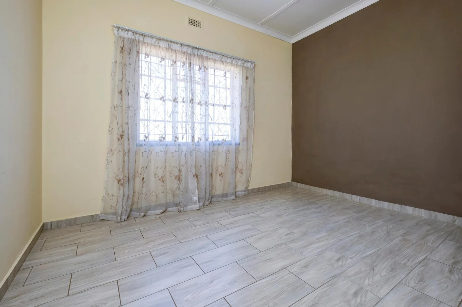 4 BEDROOM HOUSE FOR SALE IN DISCOVERY