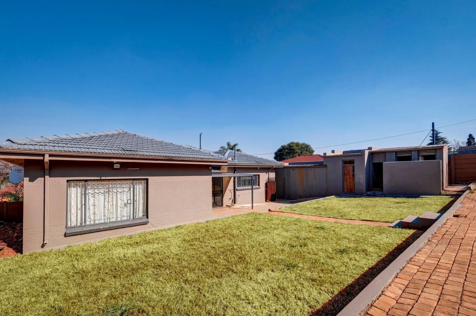 4 BEDROOM HOUSE FOR SALE IN DISCOVERY