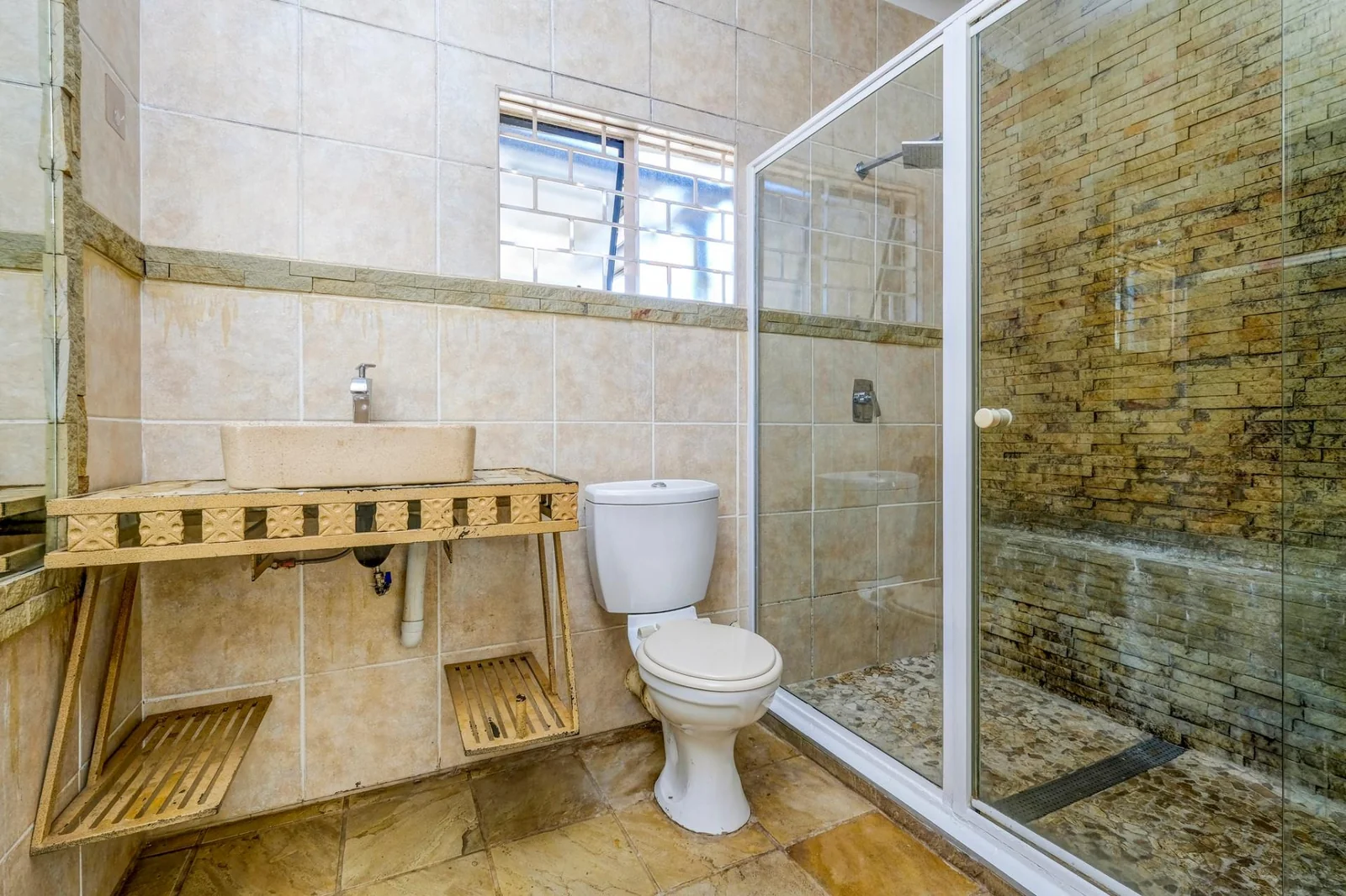 4 BEDROOM HOUSE FOR SALE IN DISCOVERY