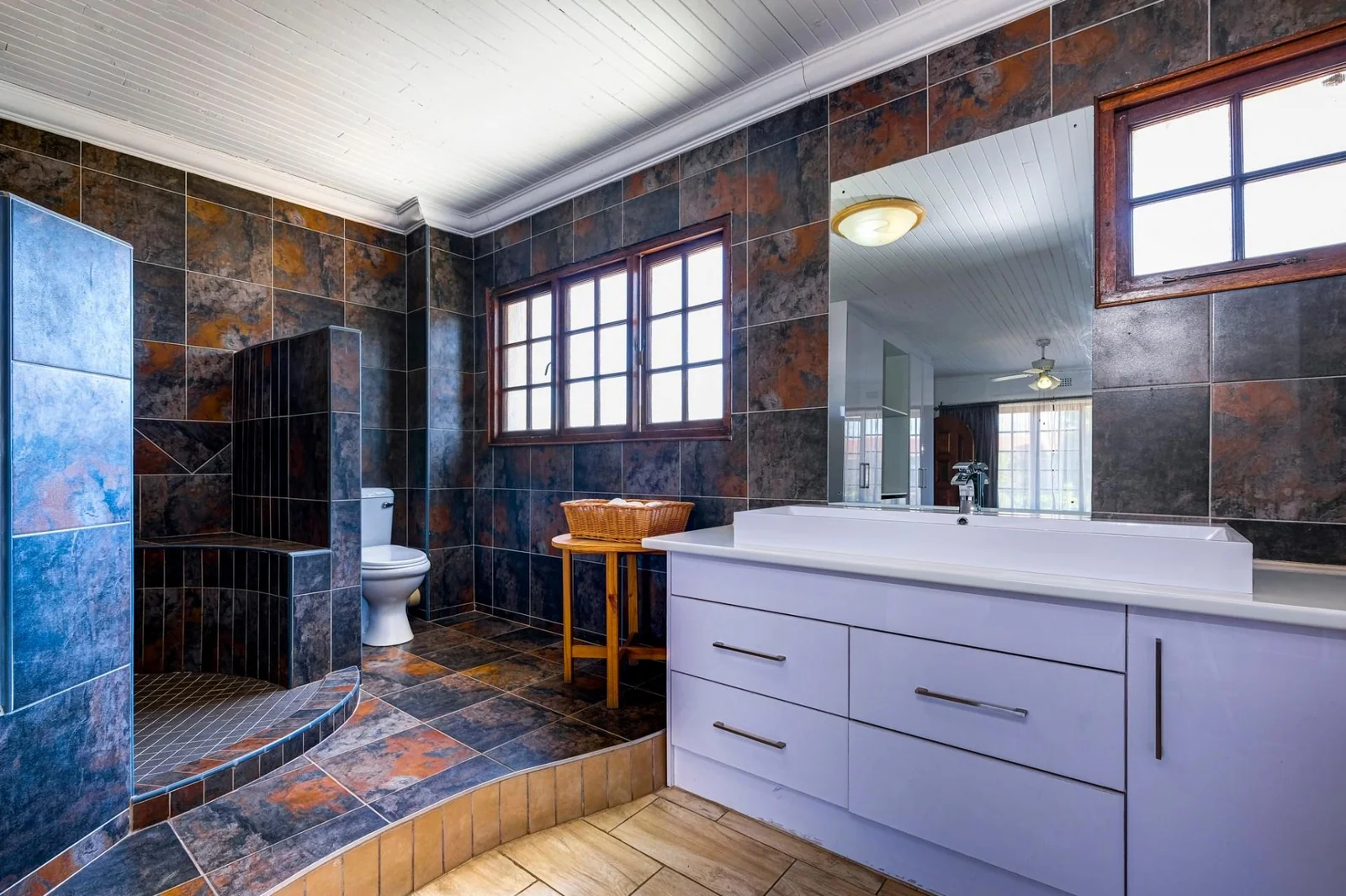 Large Townhouse for sale in Florida Park