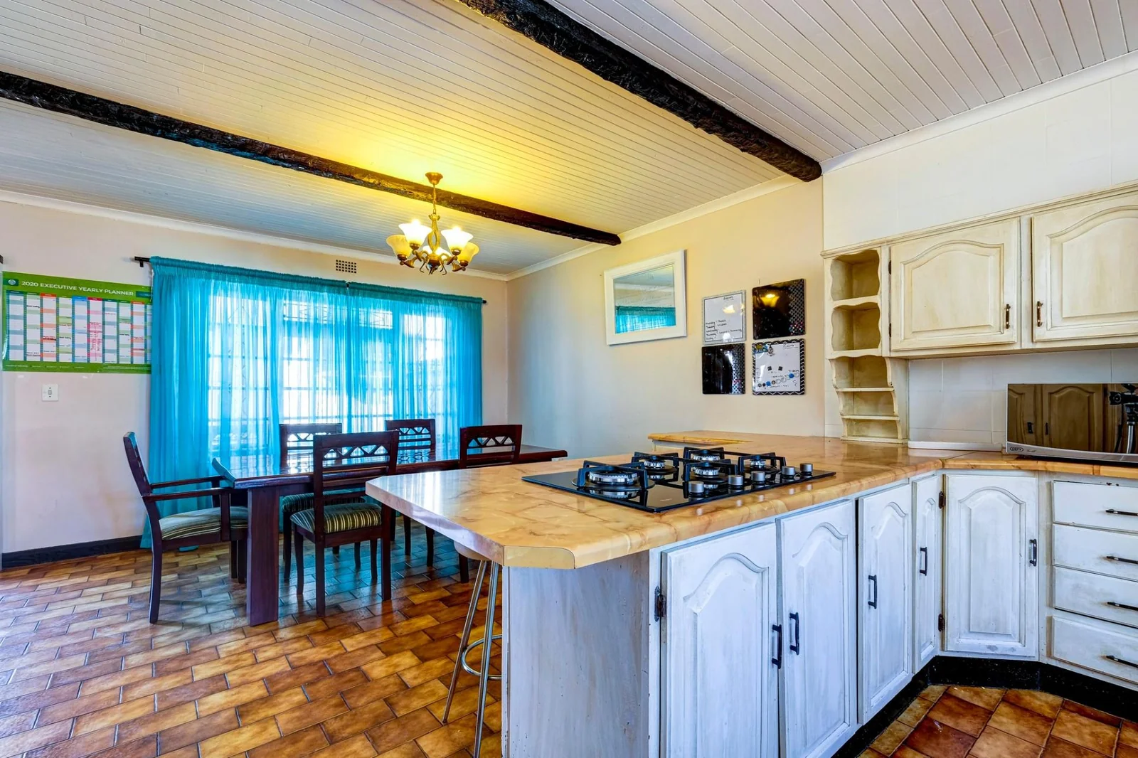 Large Townhouse for sale in Florida Park