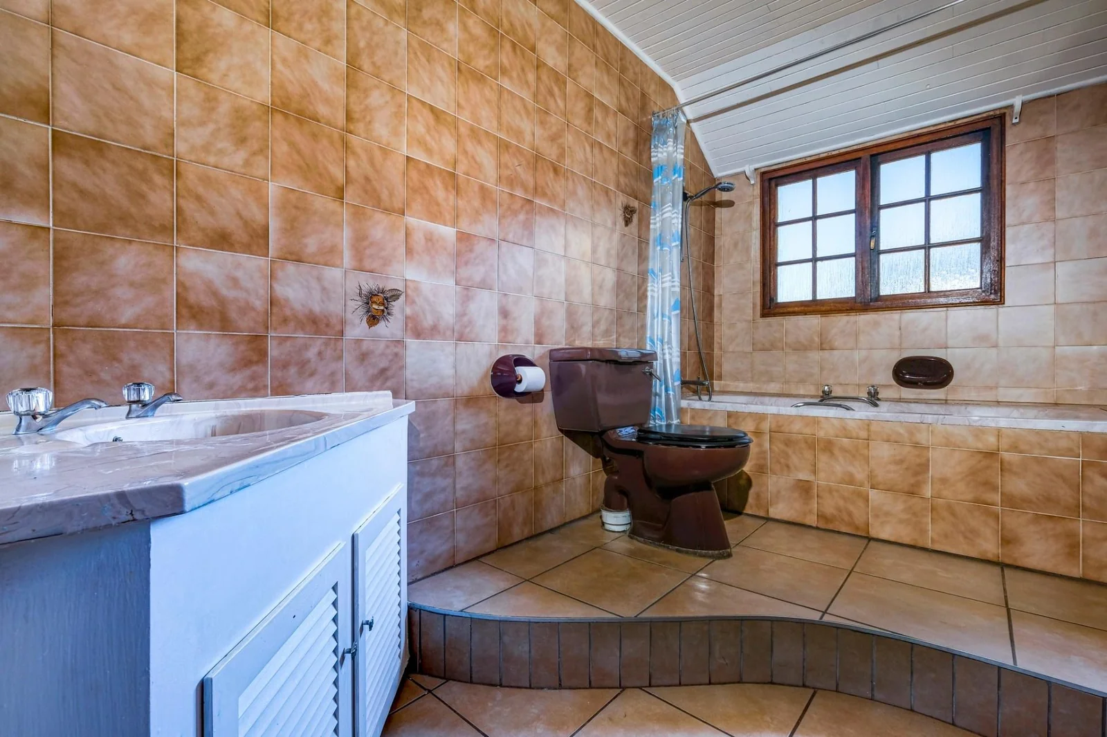 Large Townhouse for sale in Florida Park