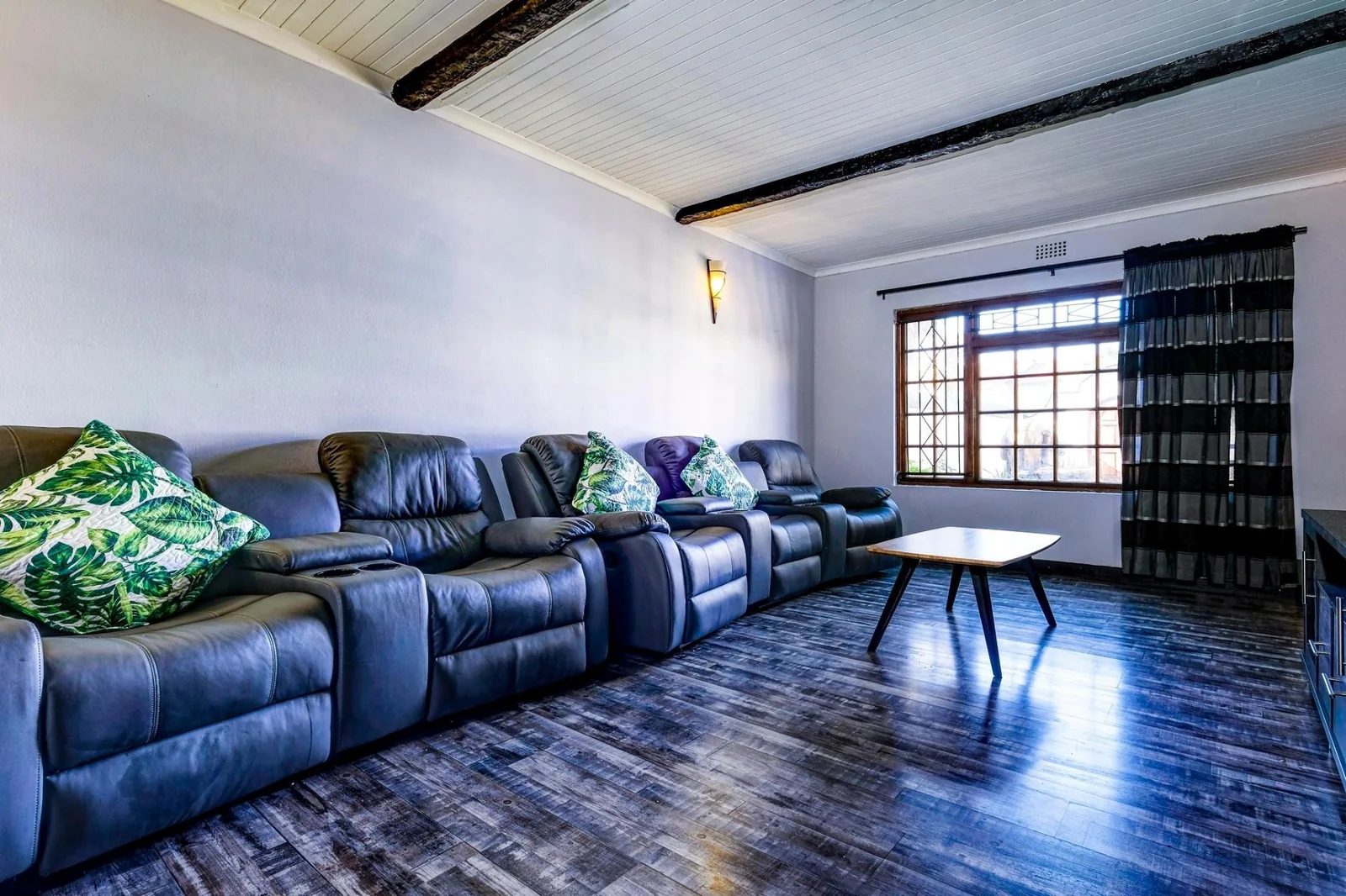 Large Townhouse for sale in Florida Park