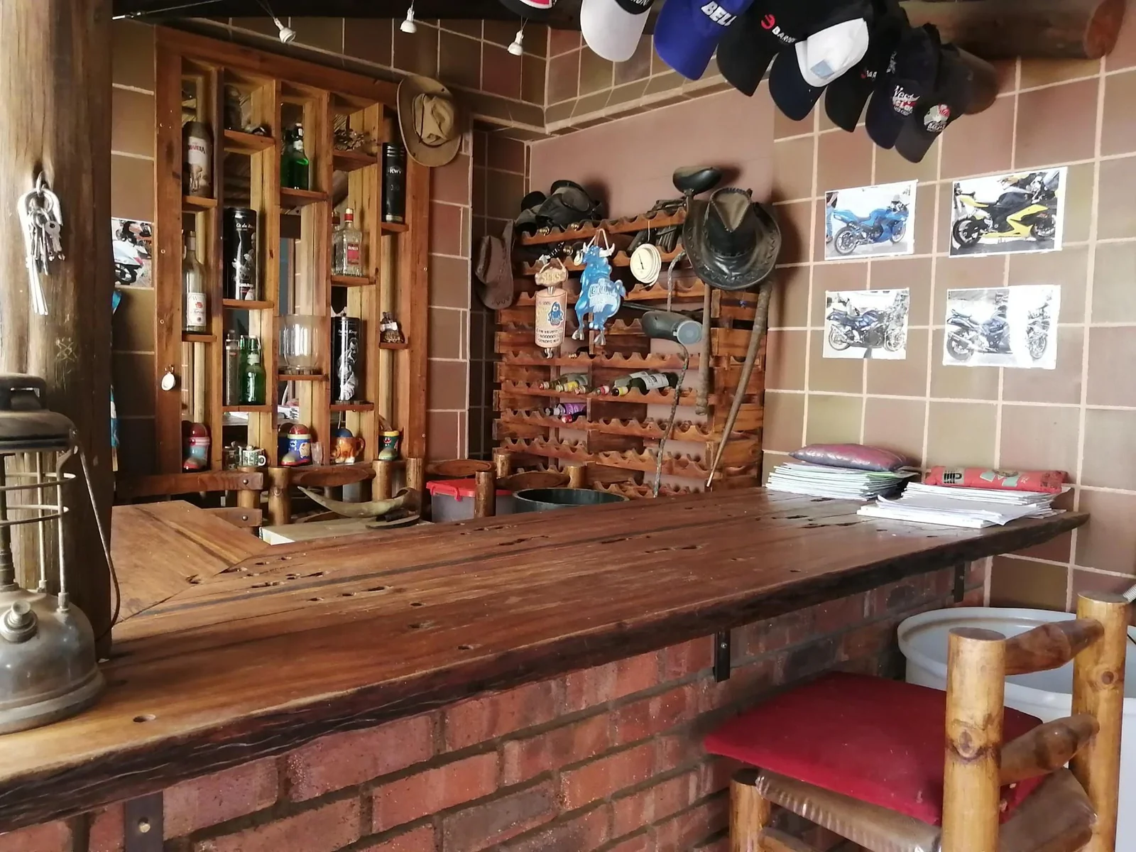 Spacious 5-Bedroom Home with 3 Flats For Sale – Ideal Family or Investment Property