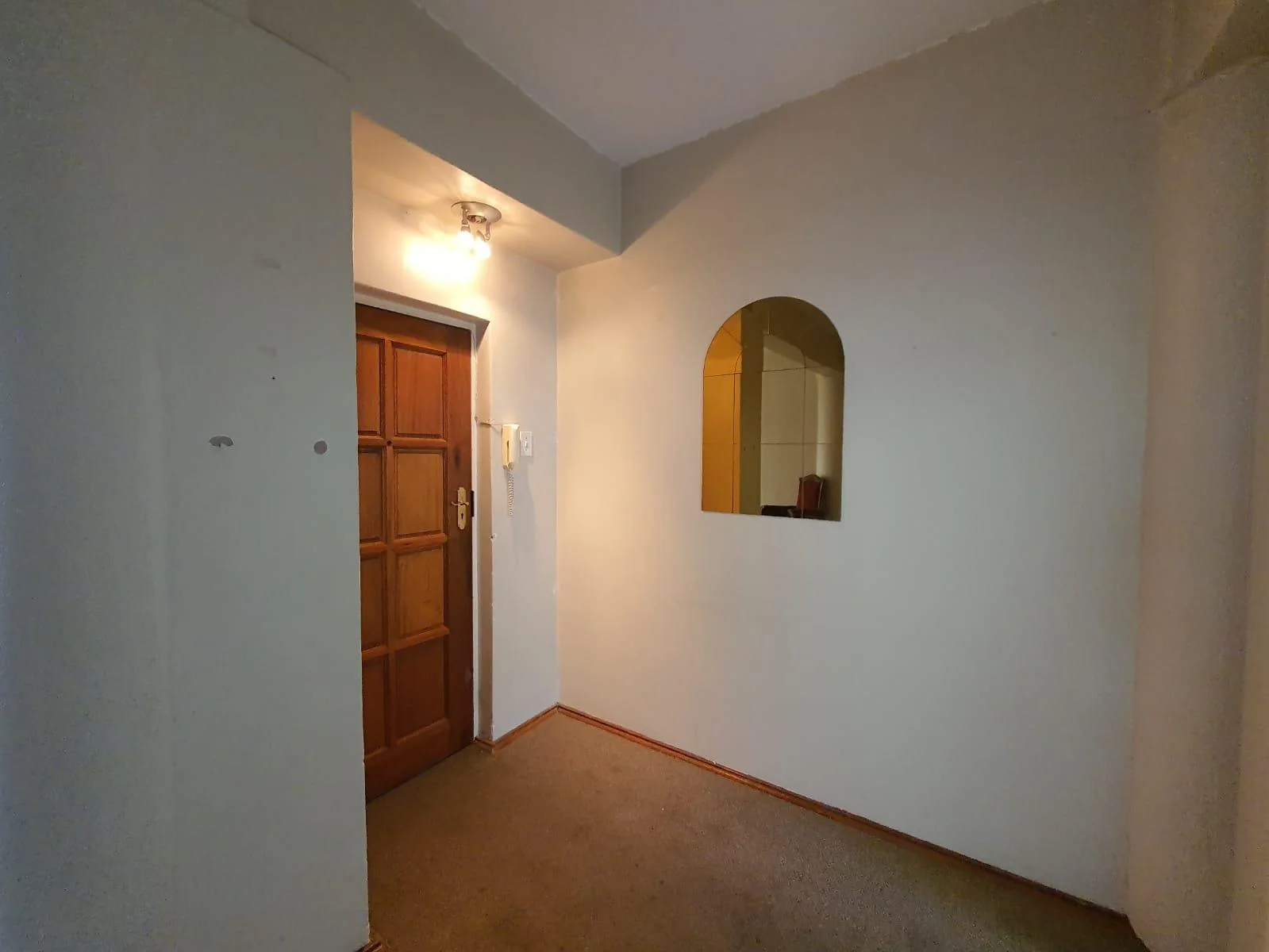 LARGE NORTH FACING  APARTMENT IN ART DECOR BUILDING