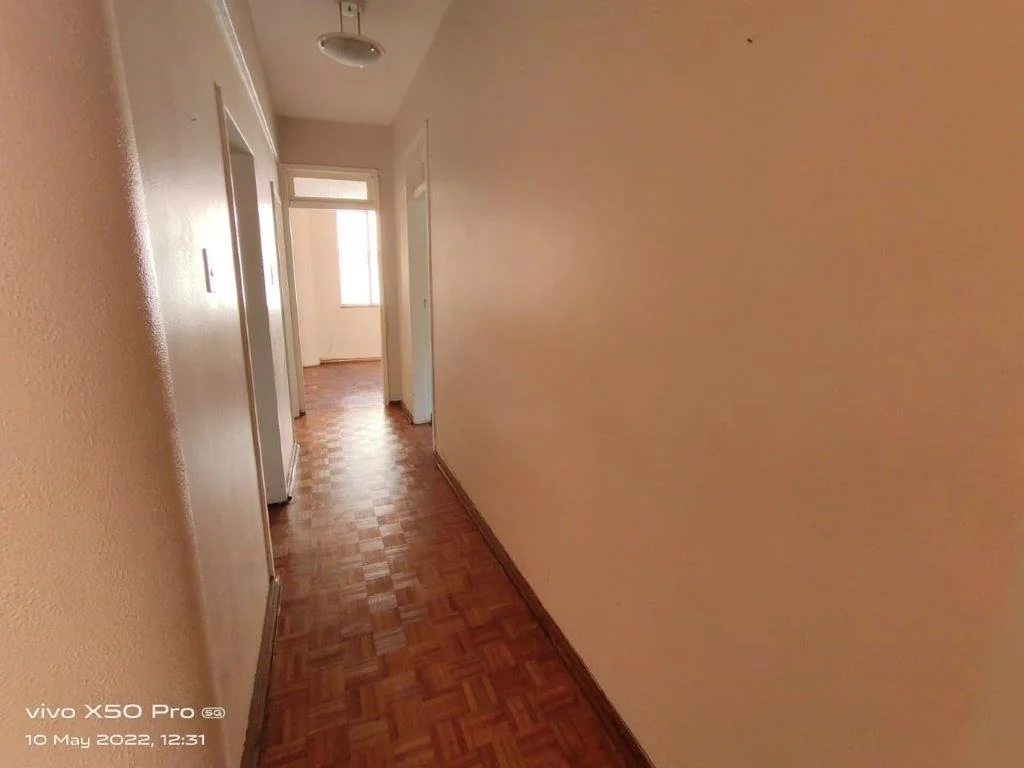 LARGE NORTH FACING  APARTMENT IN ART DECOR BUILDING