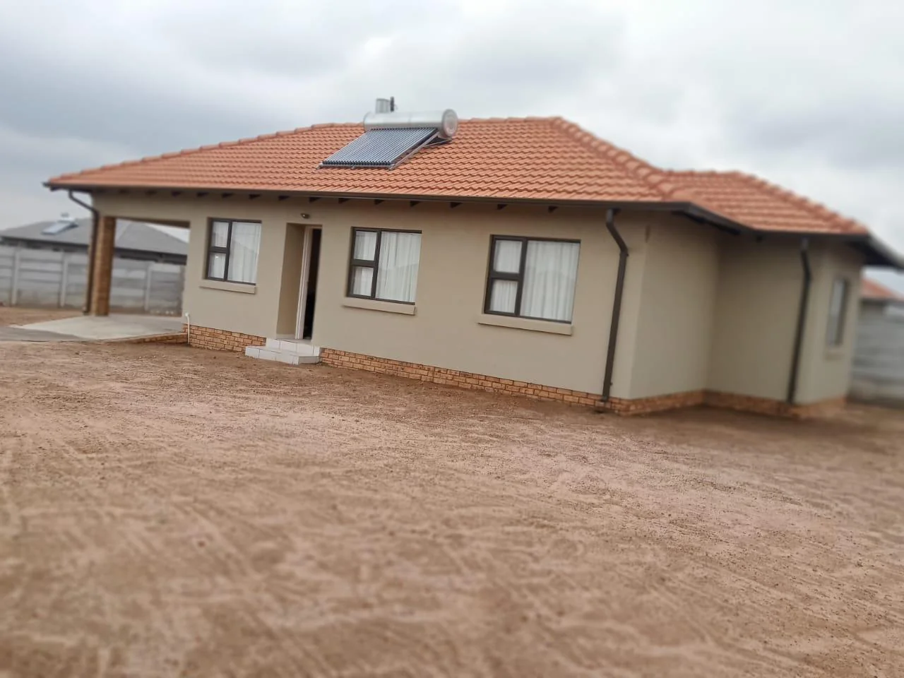 3  BEDROOM HOUSE FOR SALE IN AZAADVILLE GARDENS