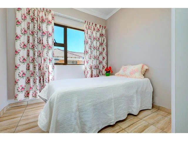 3  BEDROOM HOUSE FOR SALE IN AZAADVILLE GARDENS