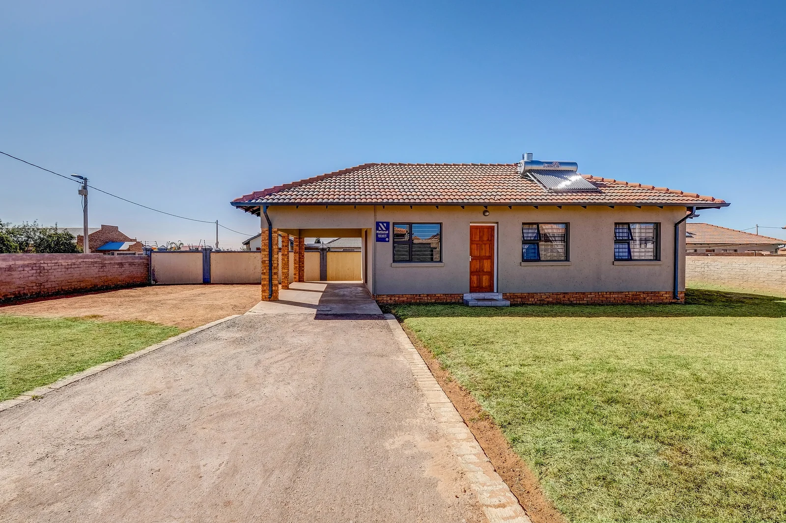 3  BEDROOM HOUSE FOR SALE IN AZAADVILLE GARDENS