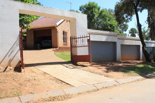 367 Italeni, Lindhaven, Roodepoort