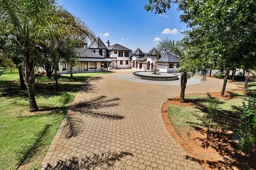374 Longdown, Cornwall Hill, Centurion