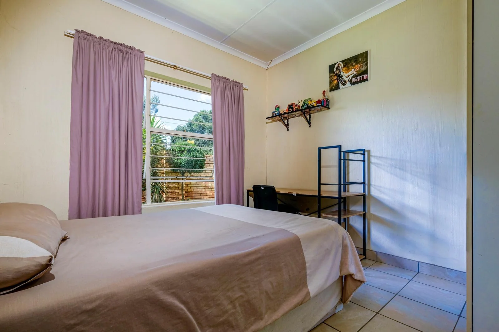 3 BEDROOM SIMPLEX FOR SALE IN WITPOORTJIE