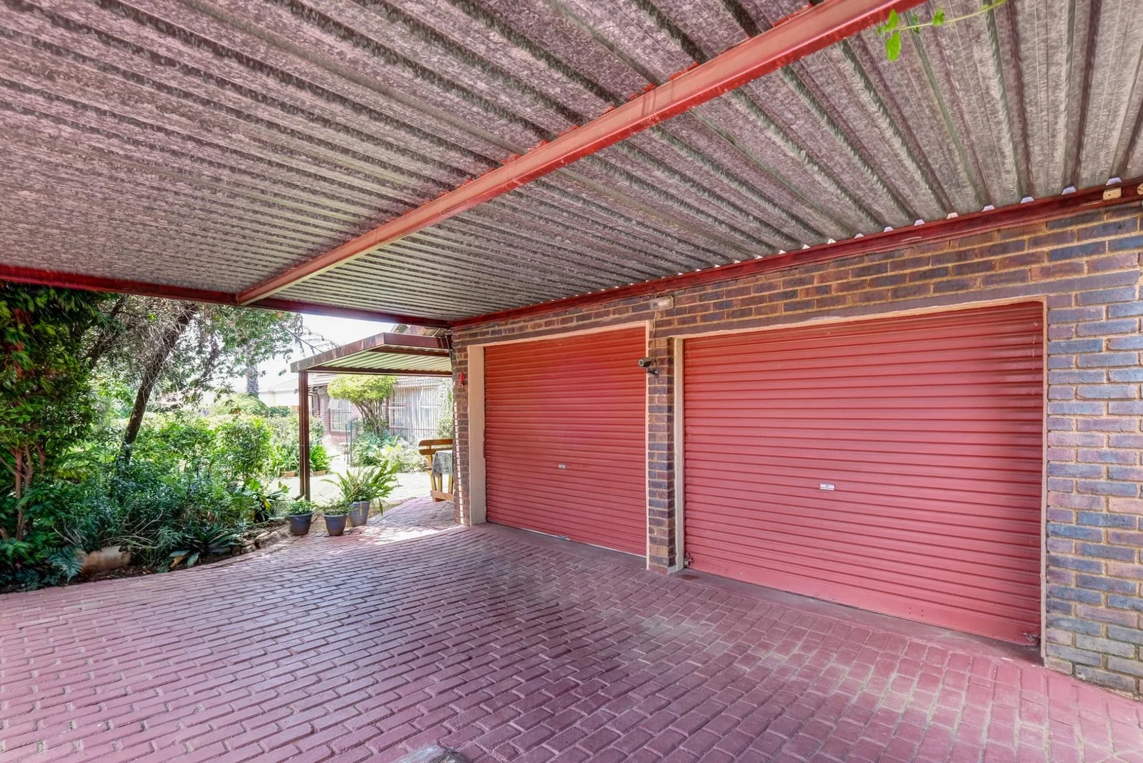 4 BEDROOM HOUSE FOR SALE IN DISCOVERY