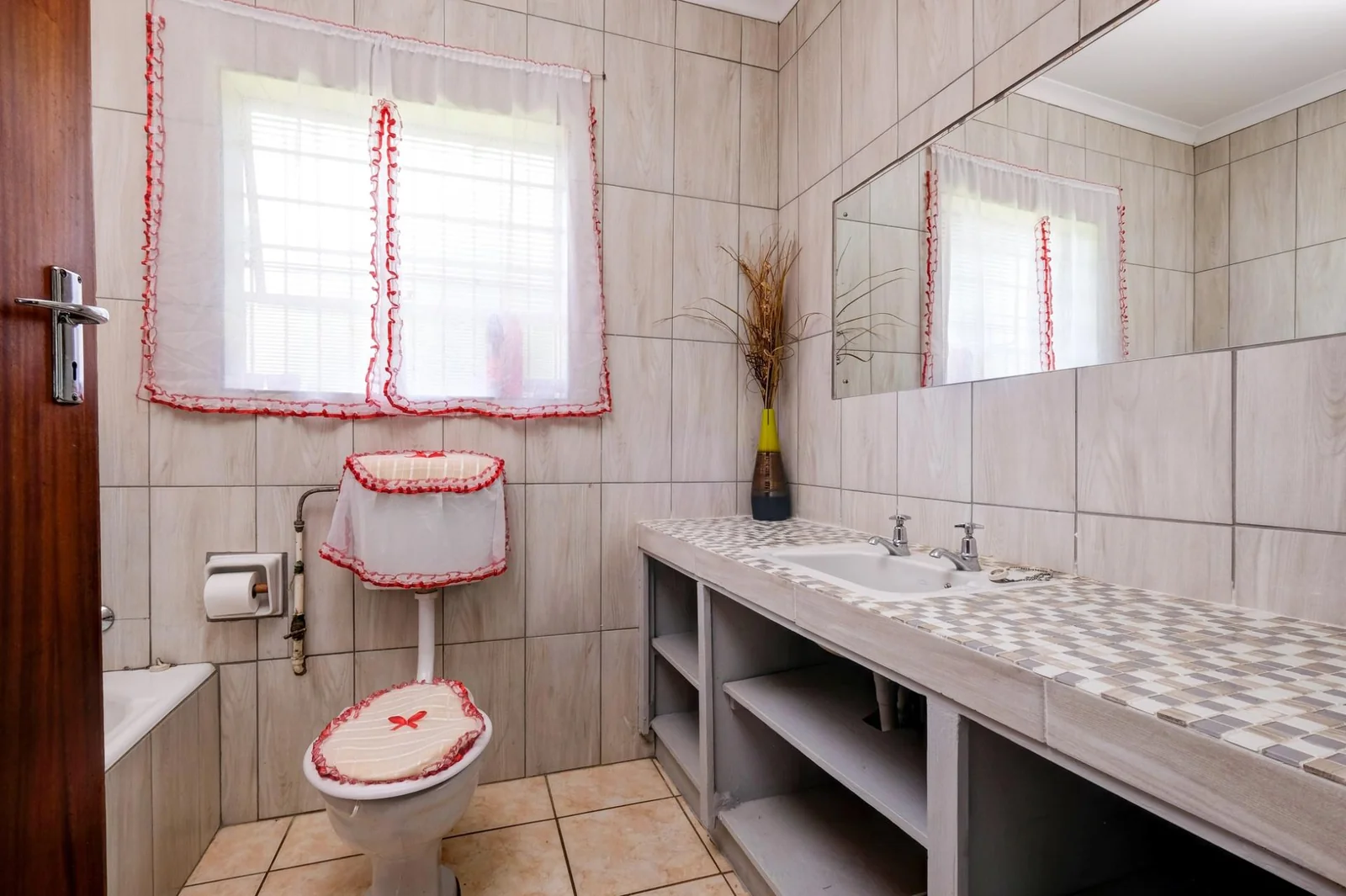 4 BEDROOM HOUSE FOR SALE IN DISCOVERY