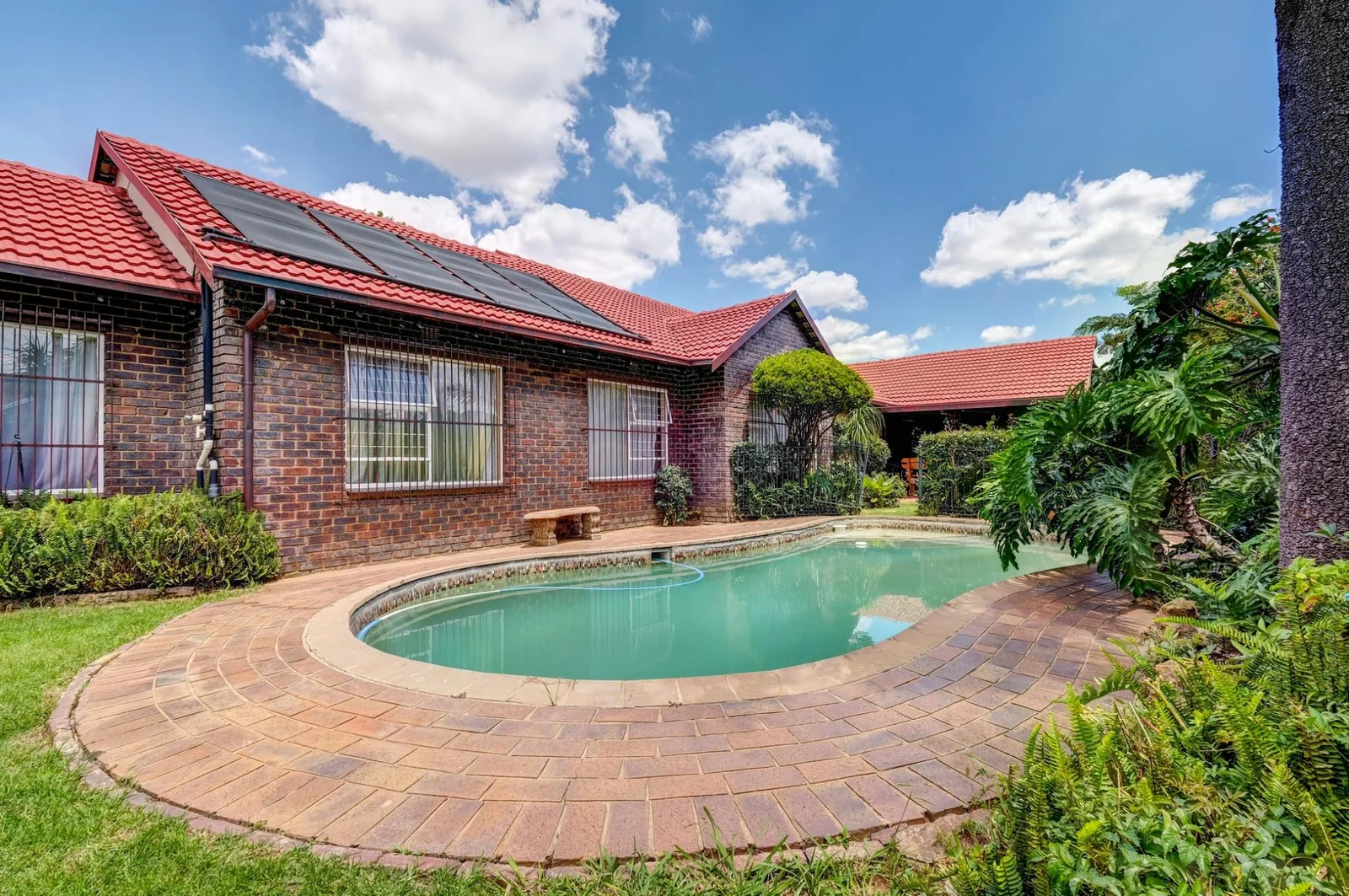 4 BEDROOM HOUSE FOR SALE IN DISCOVERY