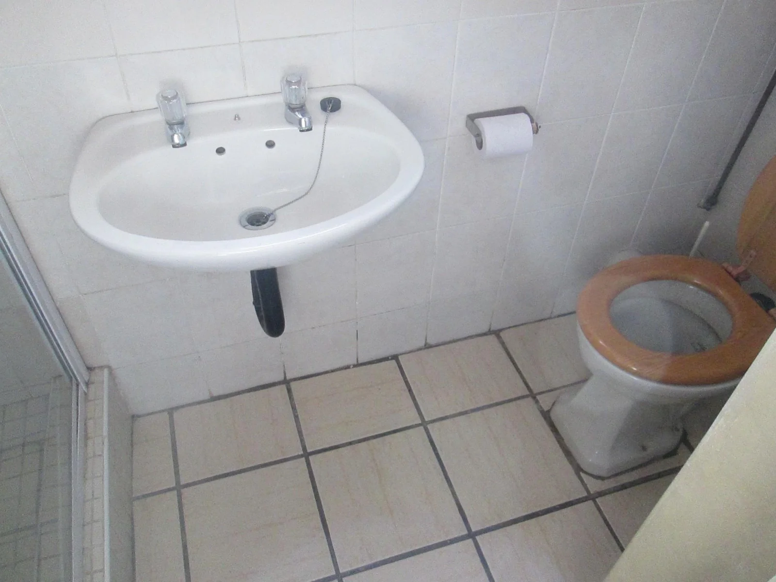 9 bedroom house situated in Bayswater.