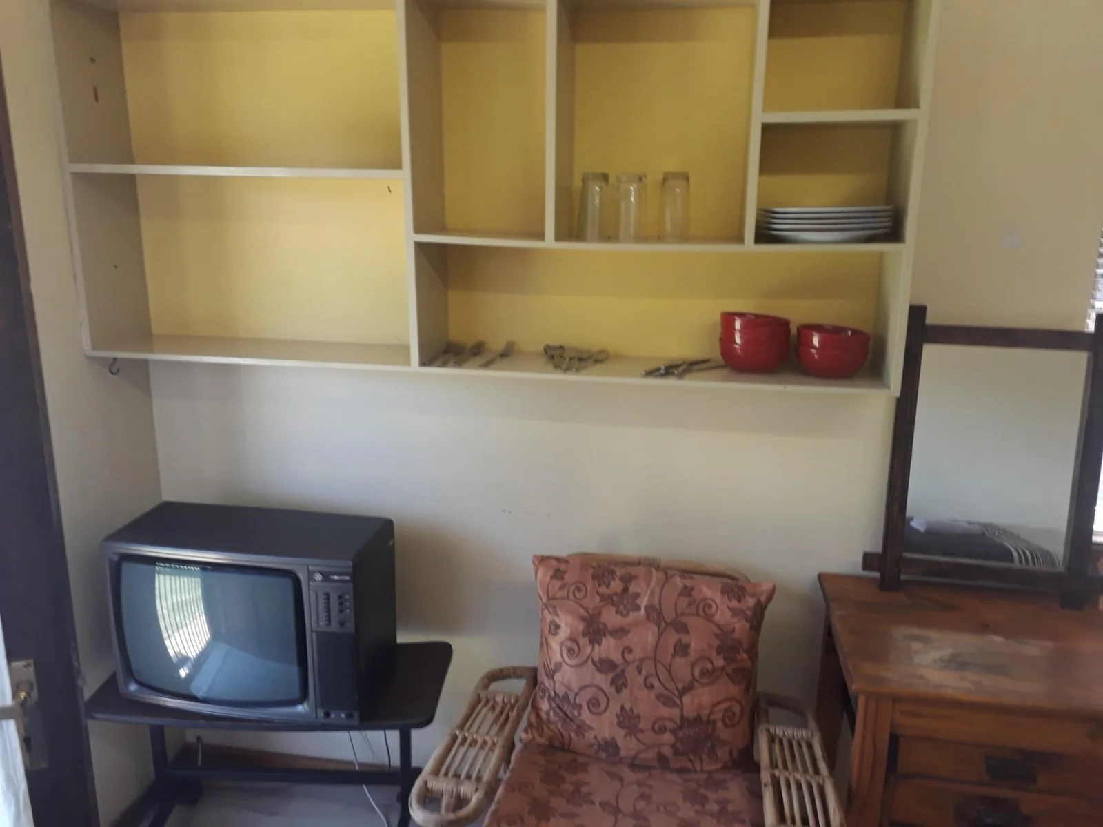 9 bedroom house situated in Bayswater.