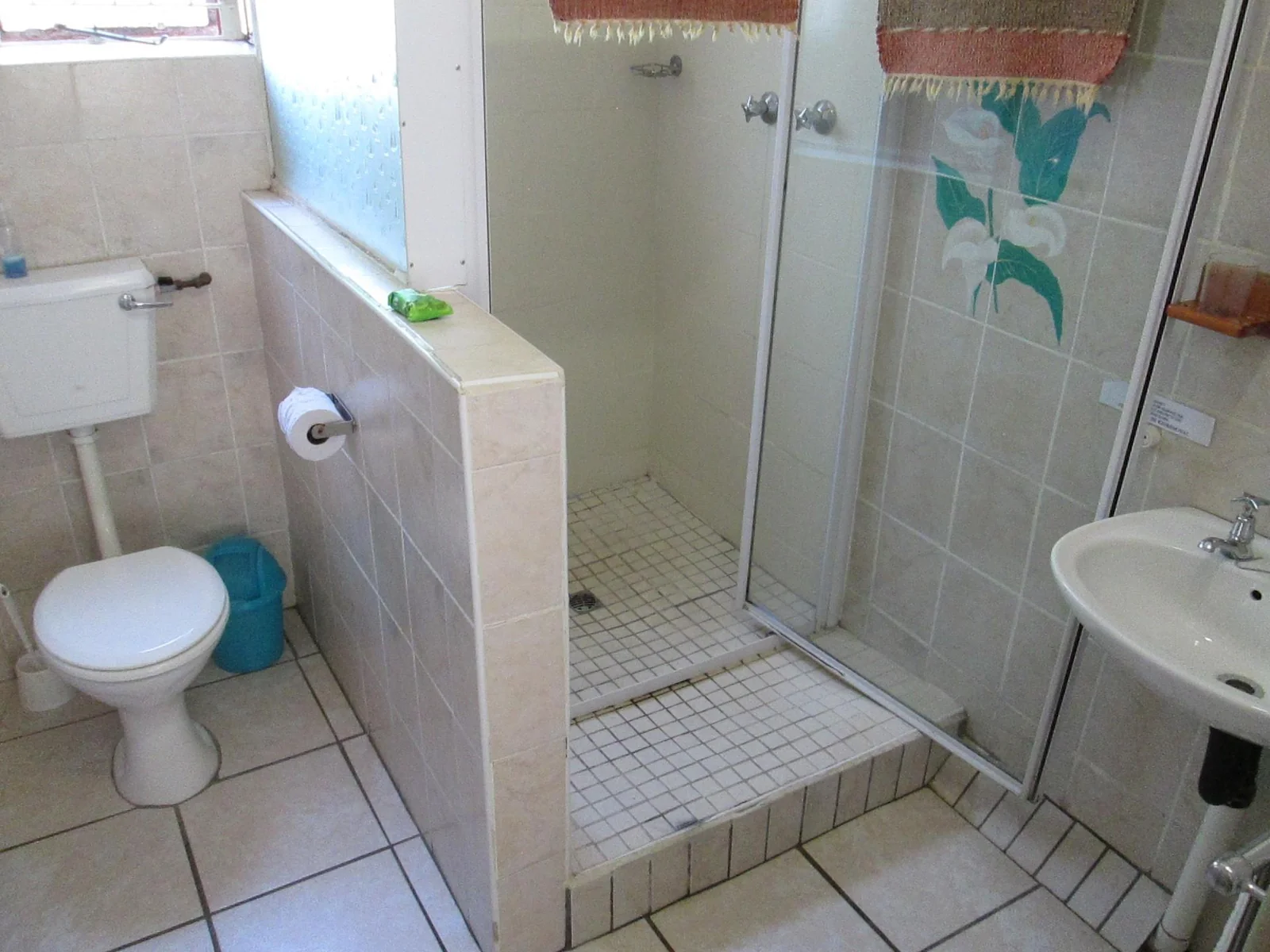 9 bedroom house situated in Bayswater.