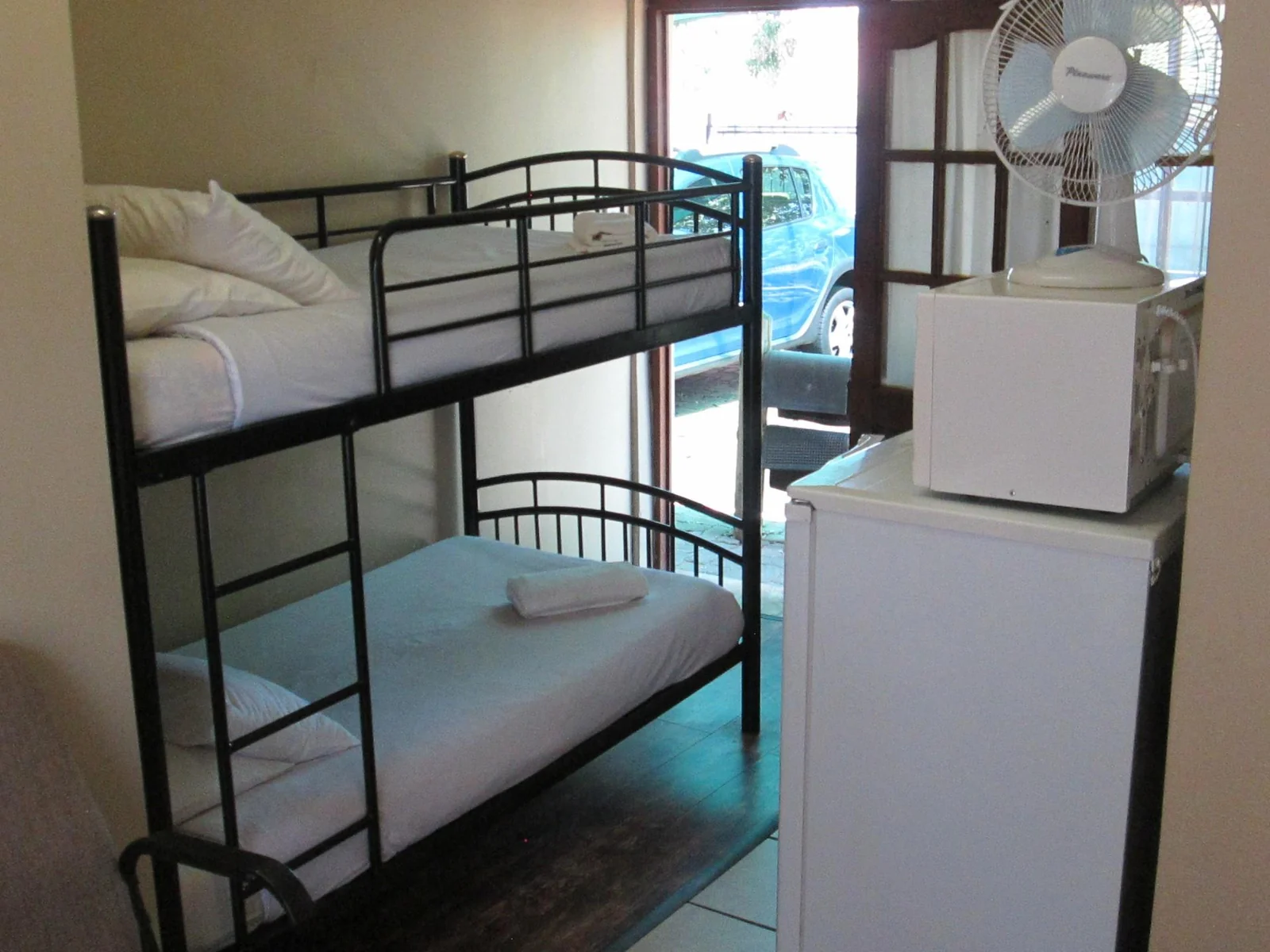 9 bedroom house situated in Bayswater.