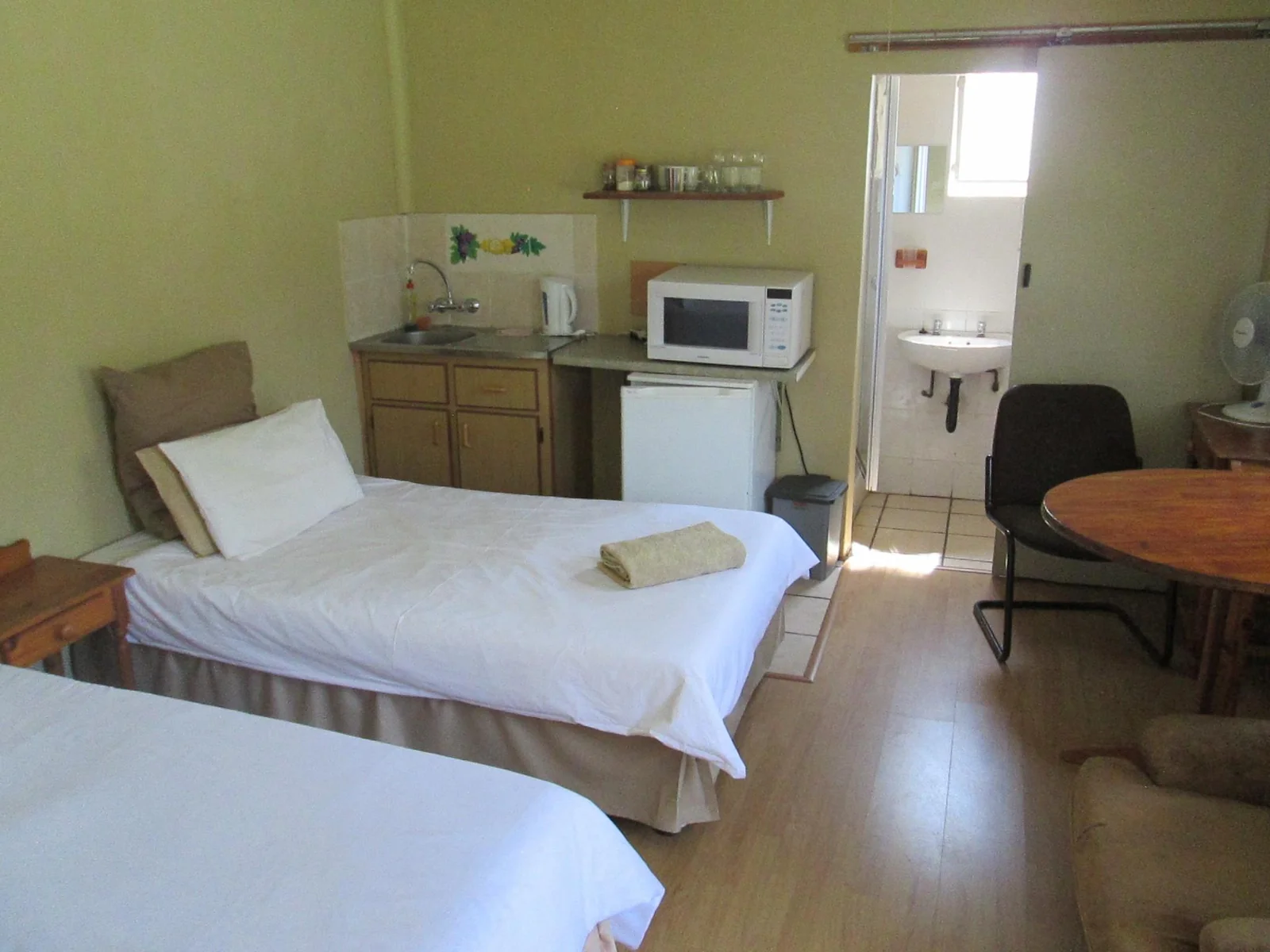 9 bedroom house situated in Bayswater.