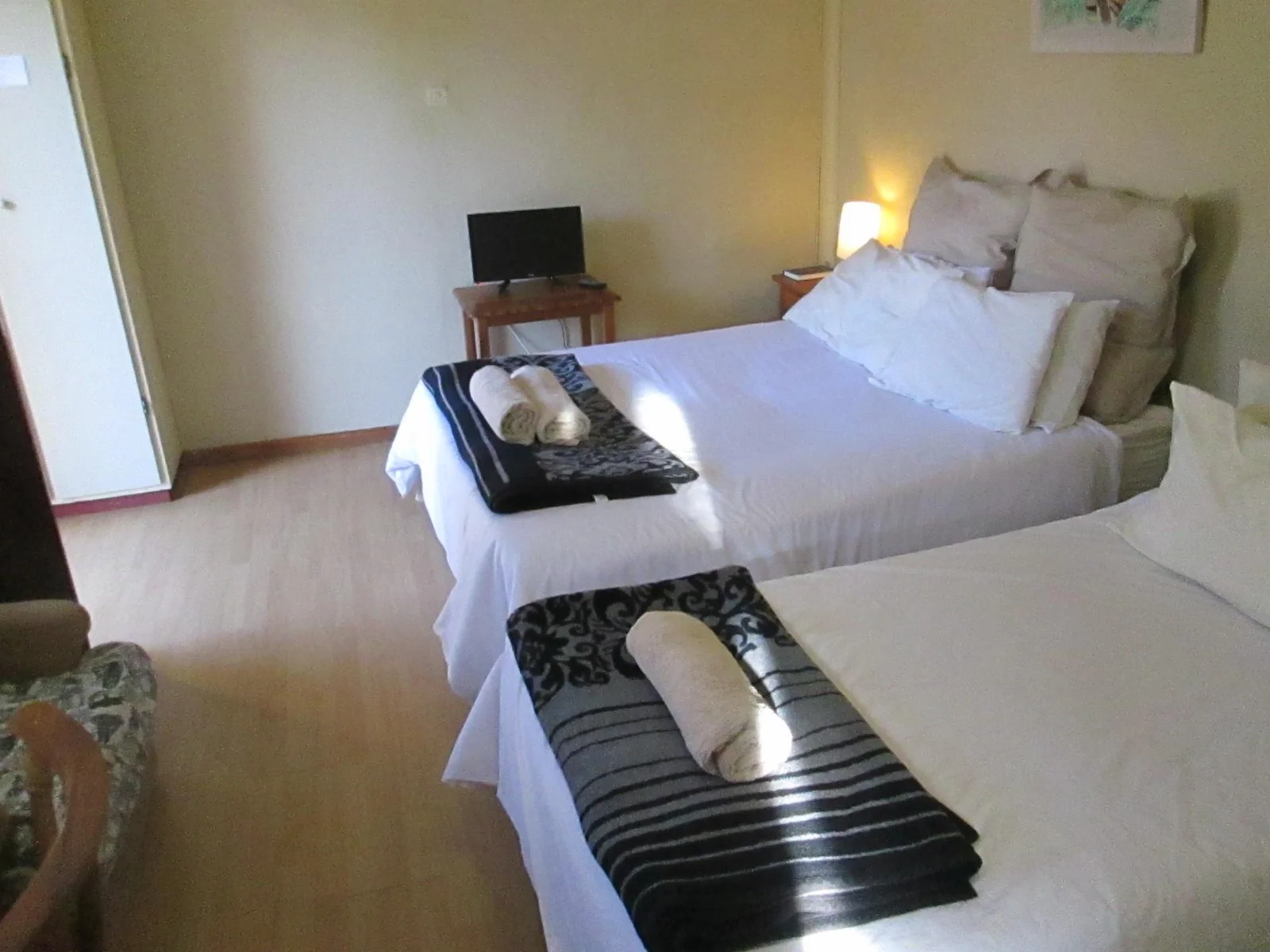 9 bedroom house situated in Bayswater.