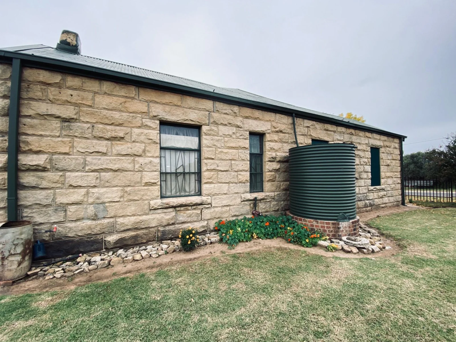 SANDSTONE HOUSE WITH LOADS OF CHARM.