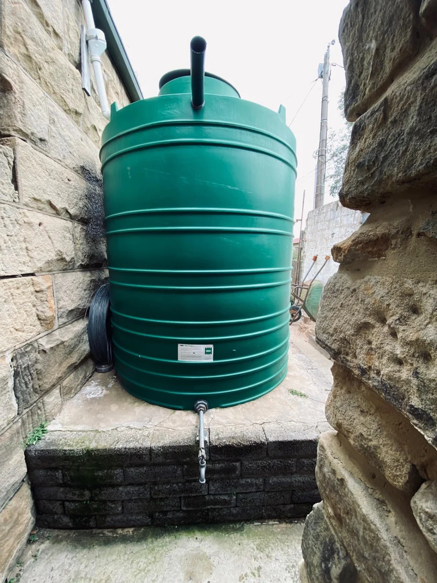 SANDSTONE HOUSE WITH LOADS OF CHARM.