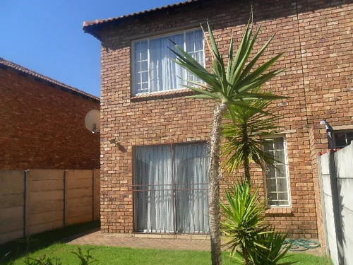 Allen's Nek, Roodepoort