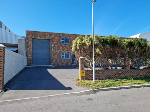 Unit A at 2 Imola, Killarney Gardens, Milnerton