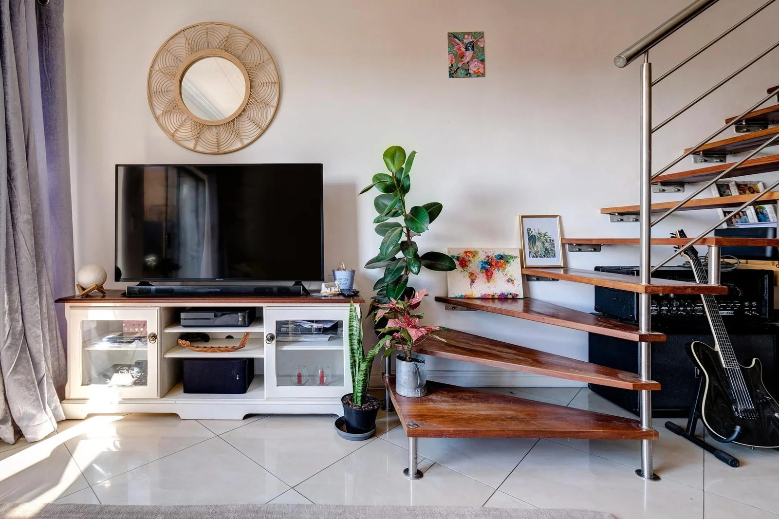 1 Bedroom Immaculate Apartment in Little Falls, Roodepoort