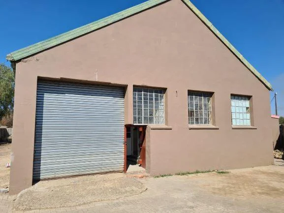 Neat little warehouse in Ashburnham ready for occupation.