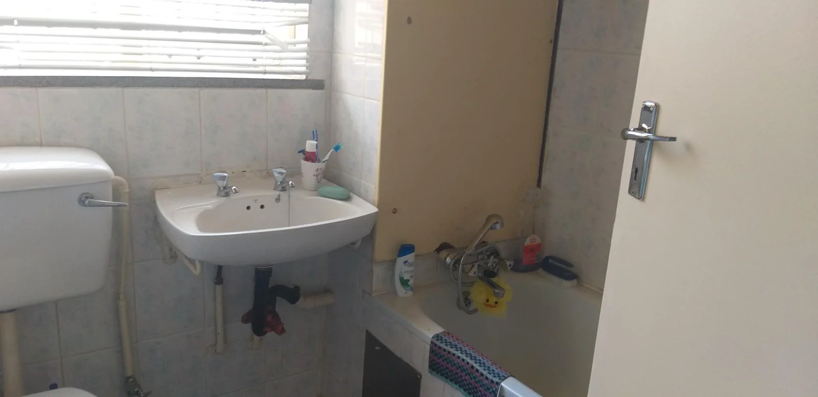 Spacious ground floor townhouse to rent in Three Rivers!