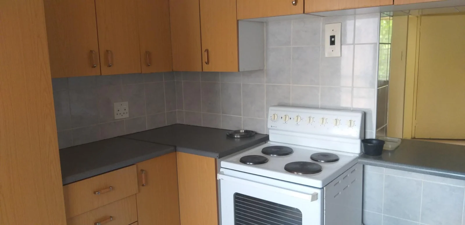 Spacious ground floor townhouse to rent in Three Rivers!