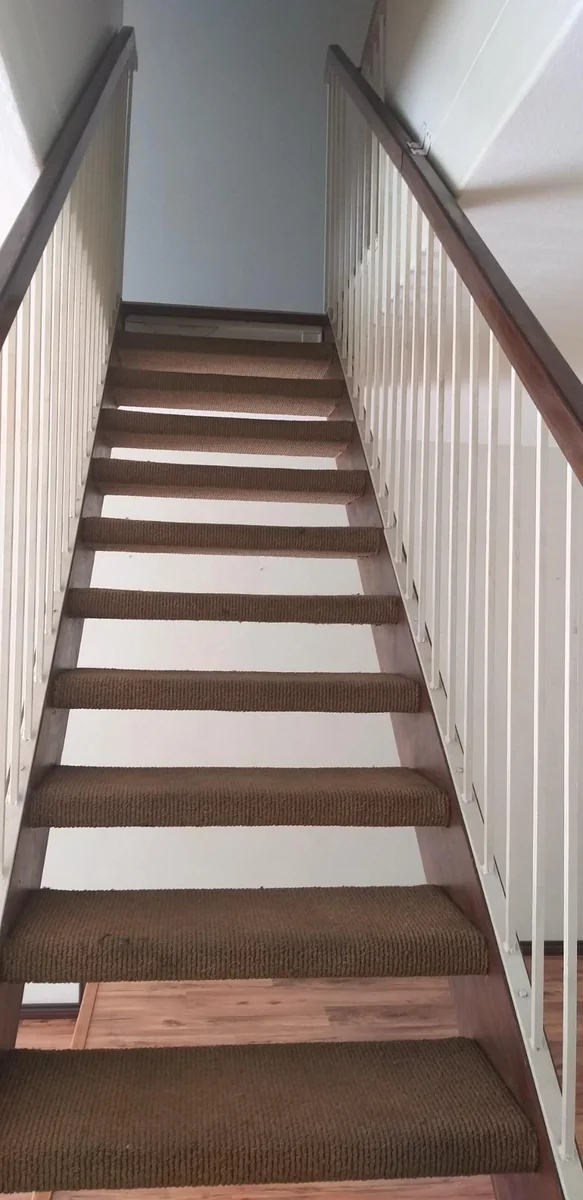 Sunny & spacious townhouse for sale in Three Rivers- Reduced to an absolute bargain price.