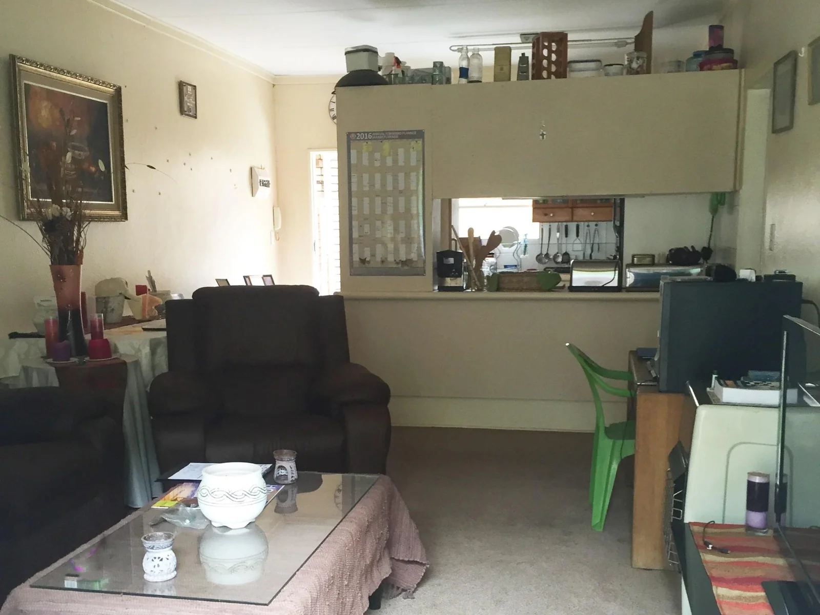Spacious two-bedroom Townhouse with pet-friendly garden.
