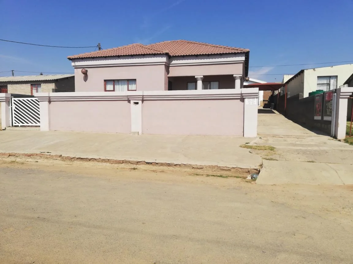 3 Bedroom house for sale in Phuthaditjhaba Beirut