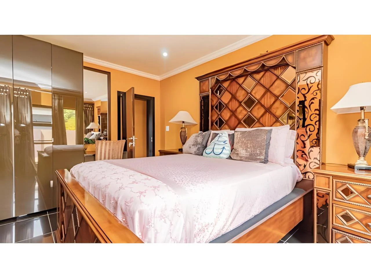 Luxurious 6 Bedroom Modern House in Midrand with Secure Living and Prime Location