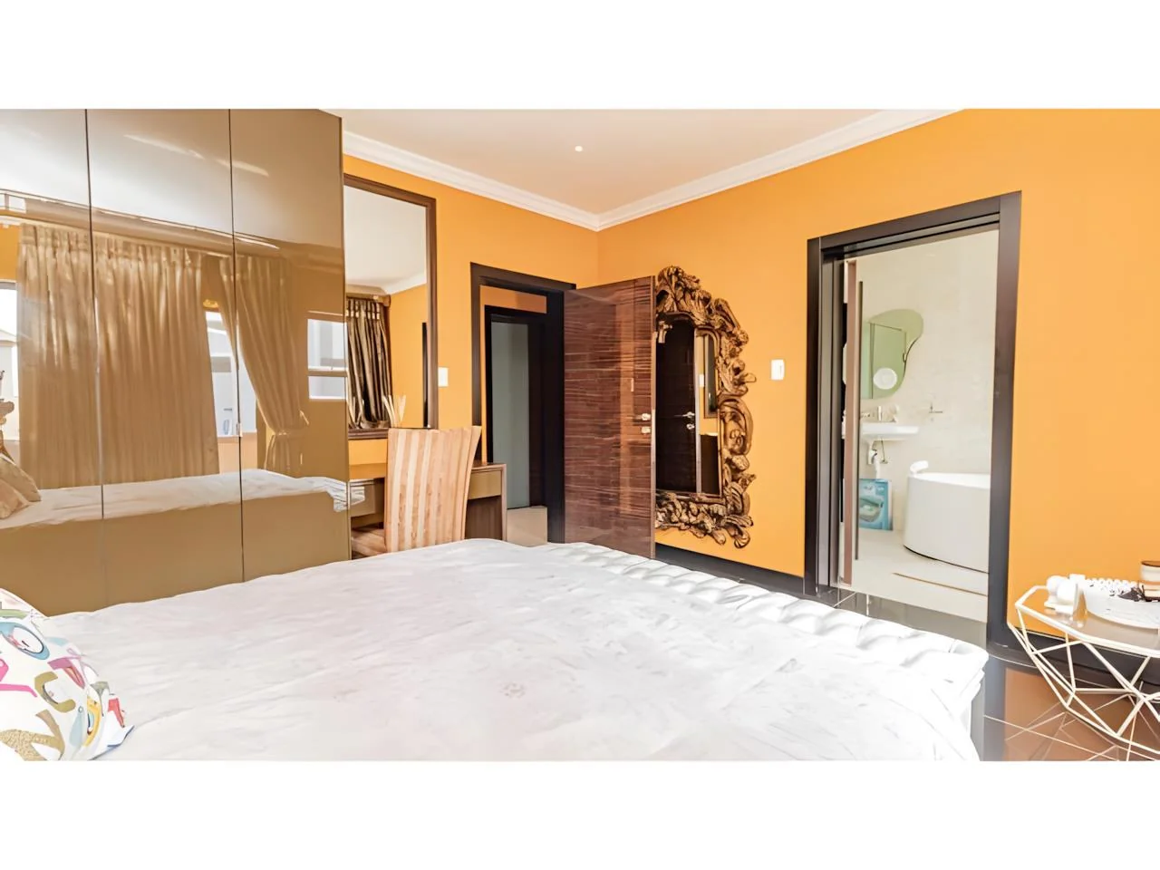 Luxurious 6 Bedroom Modern House in Midrand with Secure Living and Prime Location