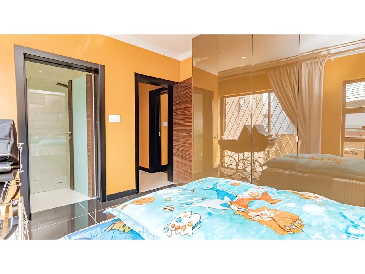 Luxurious 6 Bedroom Modern House in Midrand with Secure Living and Prime Location