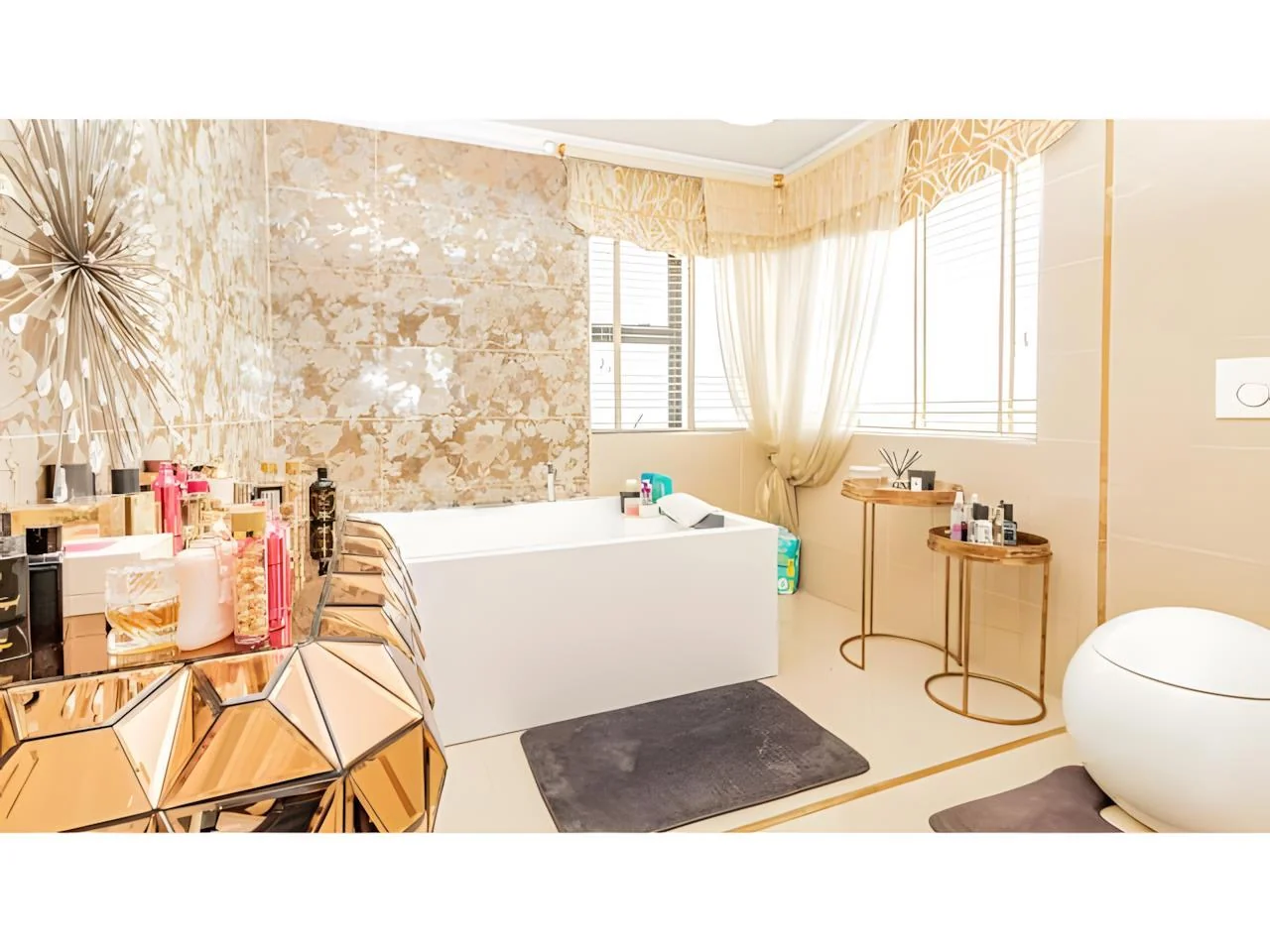 Luxurious 6 Bedroom Modern House in Midrand with Secure Living and Prime Location