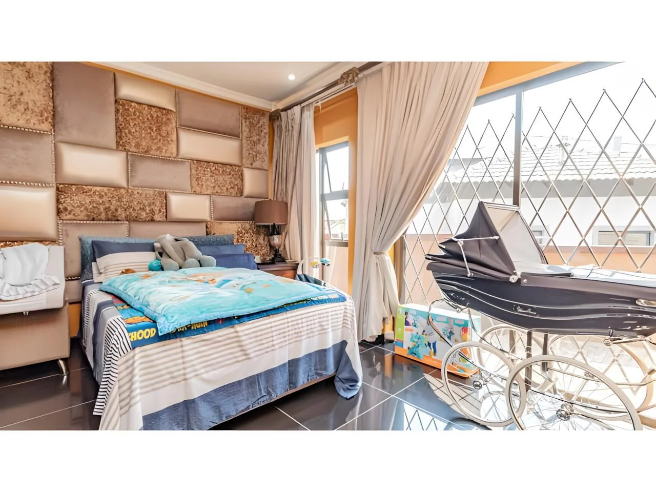 Luxurious 6 Bedroom Modern House in Midrand with Secure Living and Prime Location