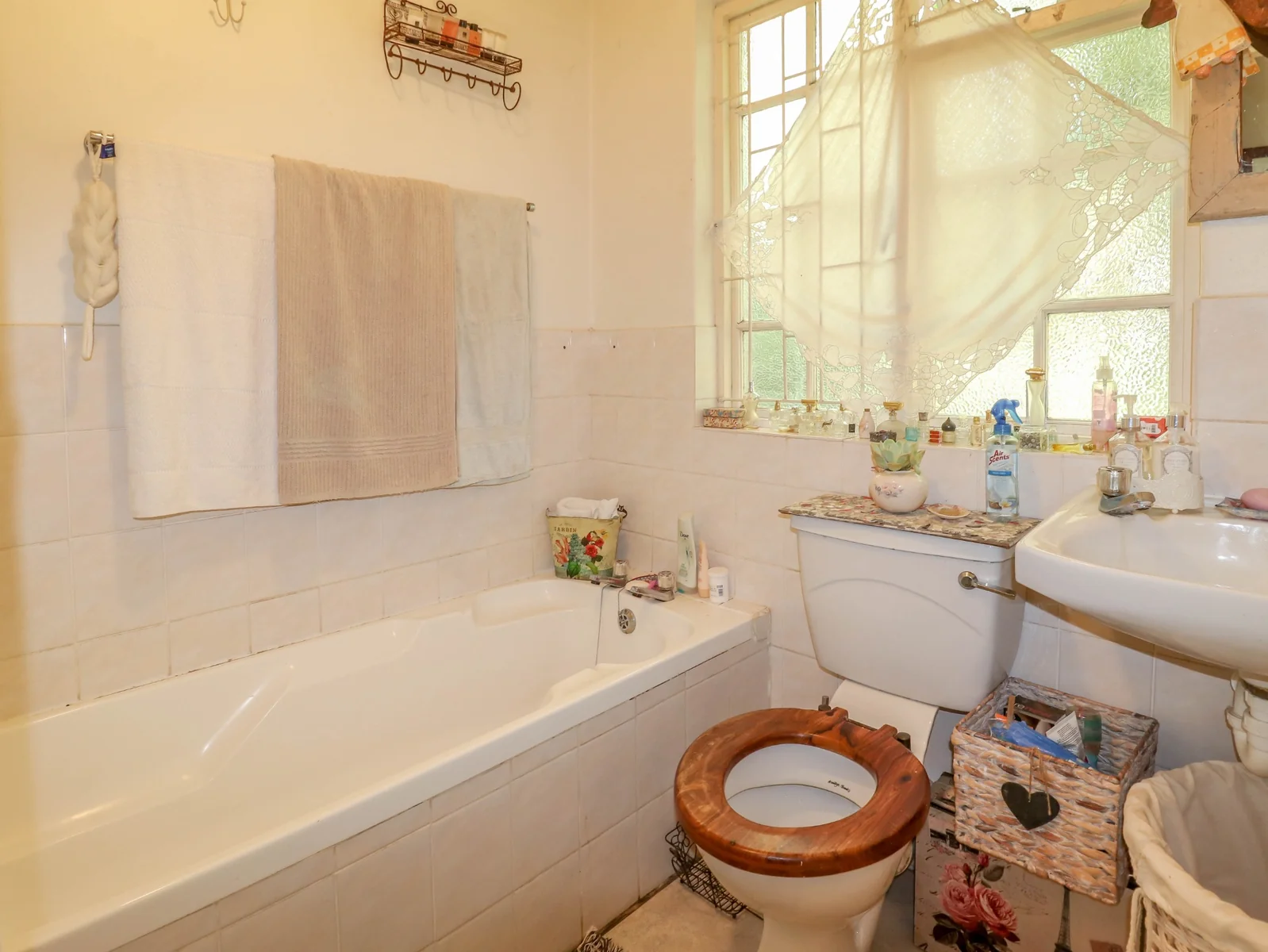 Furnished 4-Bedroom house with garden cottage to rent in Welgevonden Estate Stellenbosch from 1 October 2026